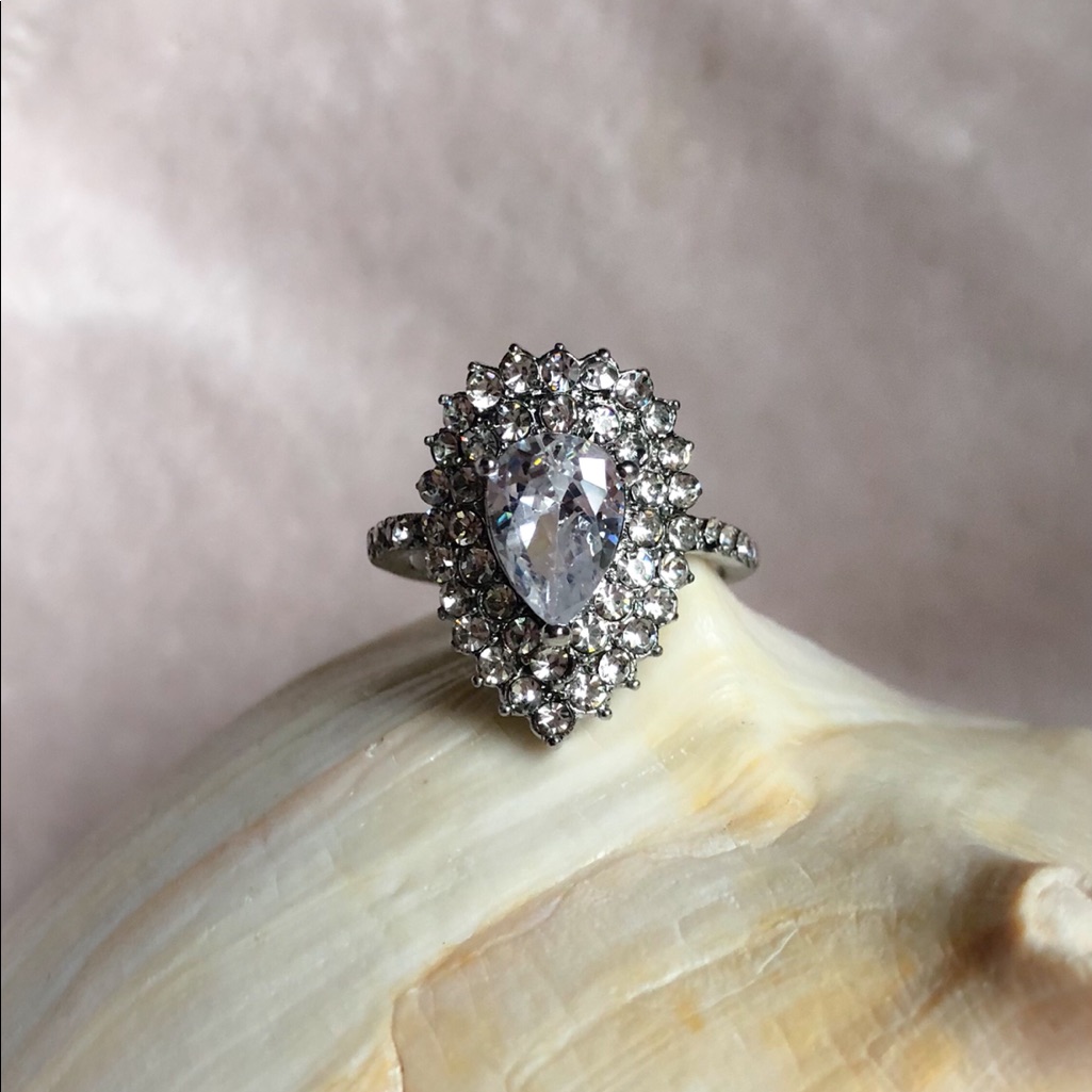 Waterdrop Cz Statement Ring